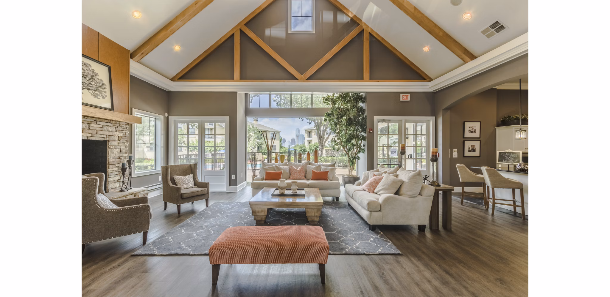 clubhouse at Grand Estates at Kessler Park Apartments