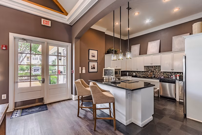 clubhouse at Grand Estates at Kessler Park Apartments