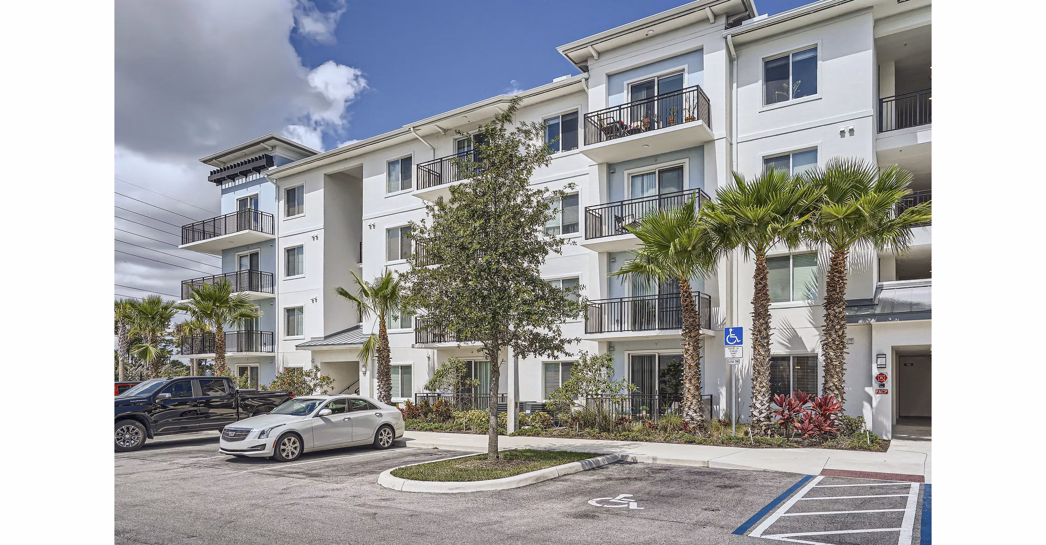 exterior at River North Apartments