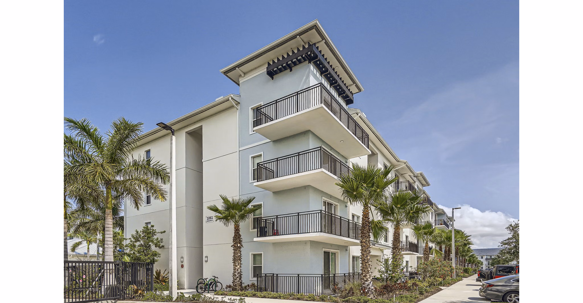 exterior at River North Apartments