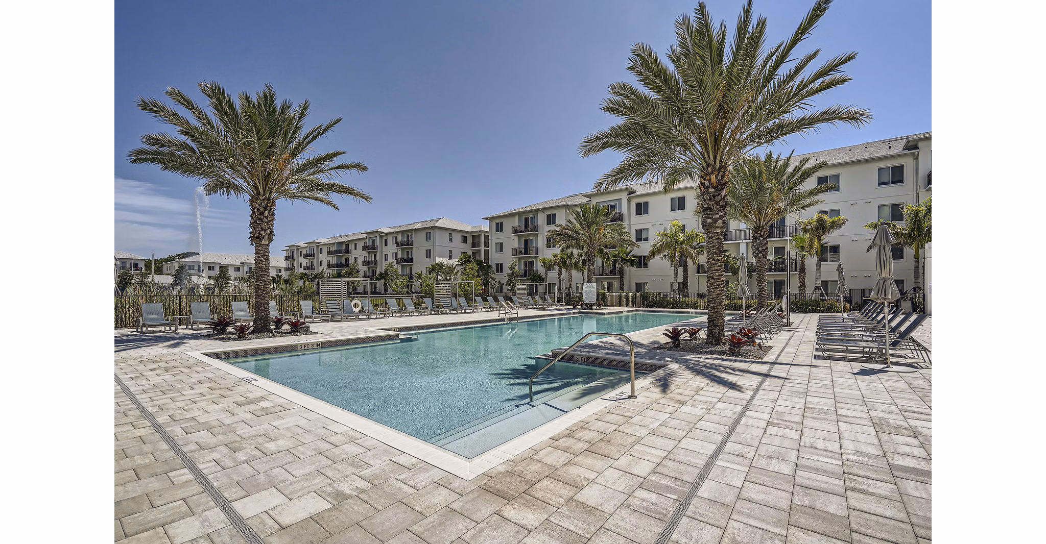 pool at River North Apartments
