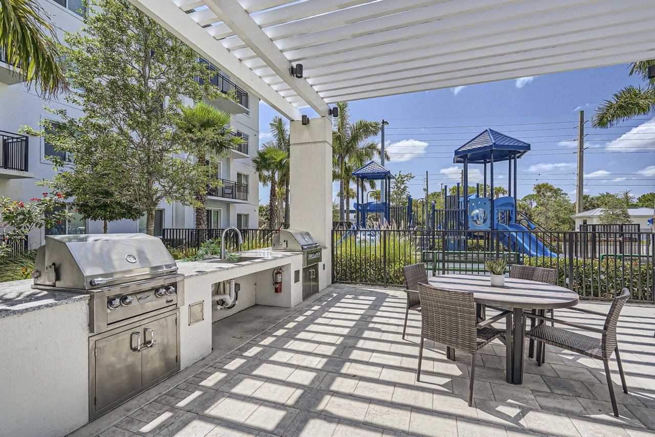 Grill area at River North (2 of 2)