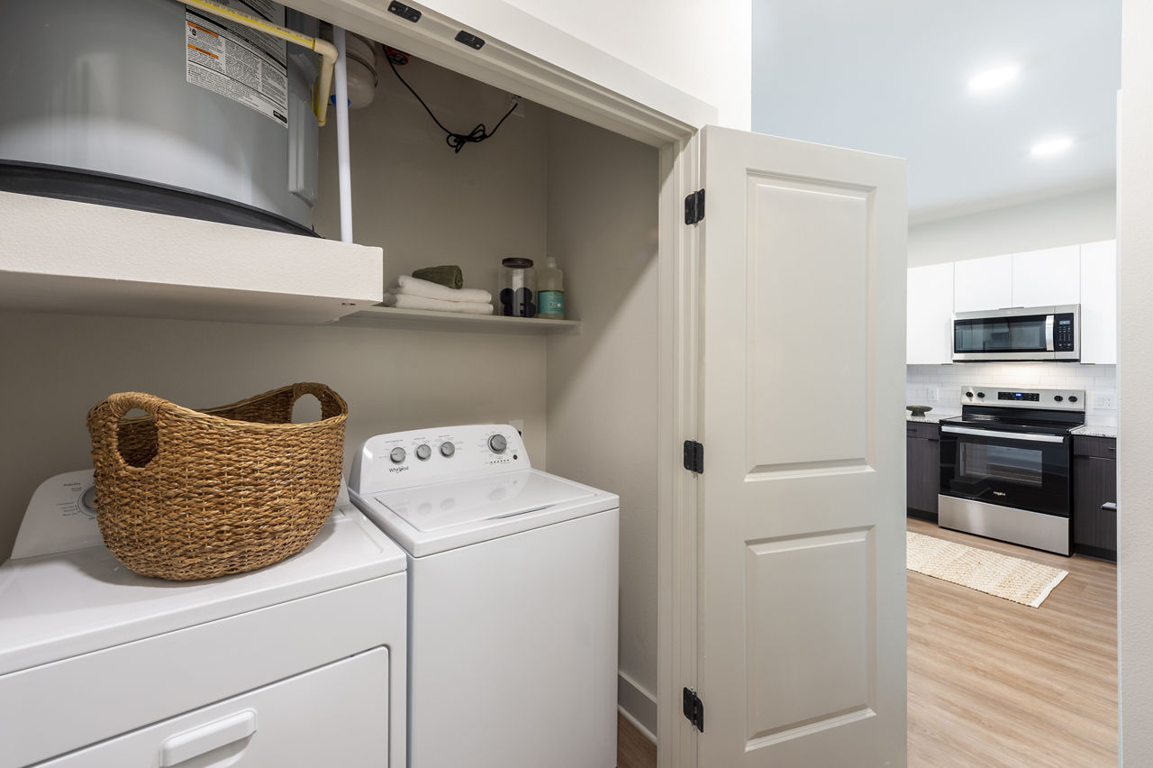 Laundry room at Domain Huntsville (1 of 2)
