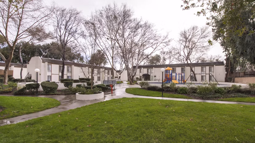 building/exterior at Lawrence Road Apartments