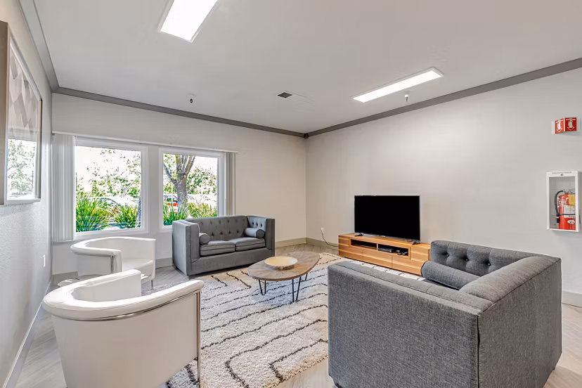 clubhouse at Martinez Hillside Apartments