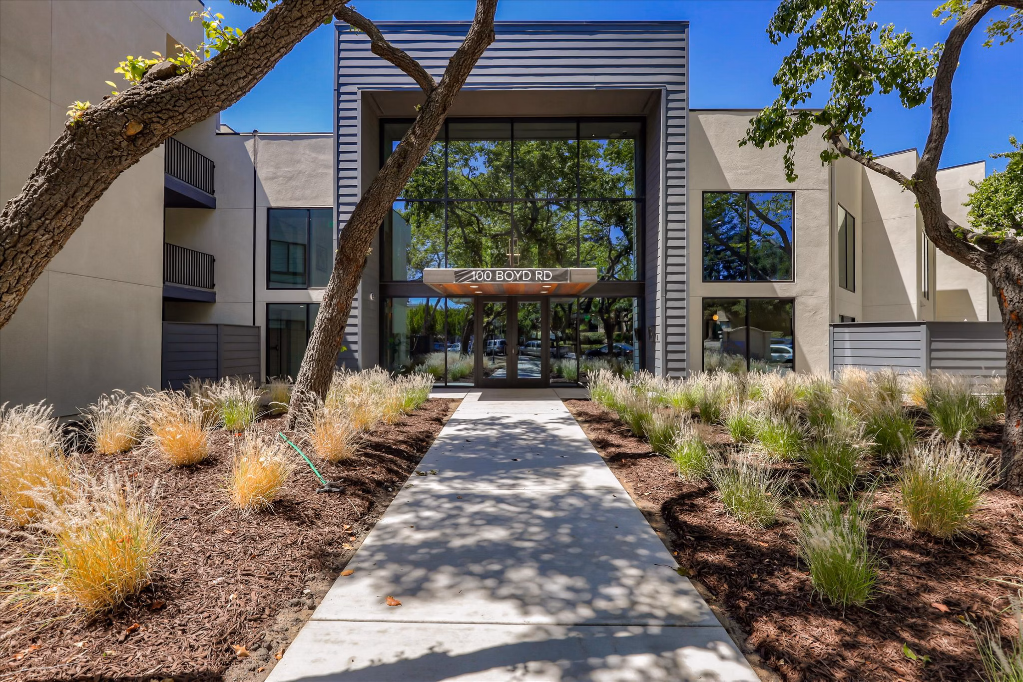 building/exterior at 100 Boyd Apartments