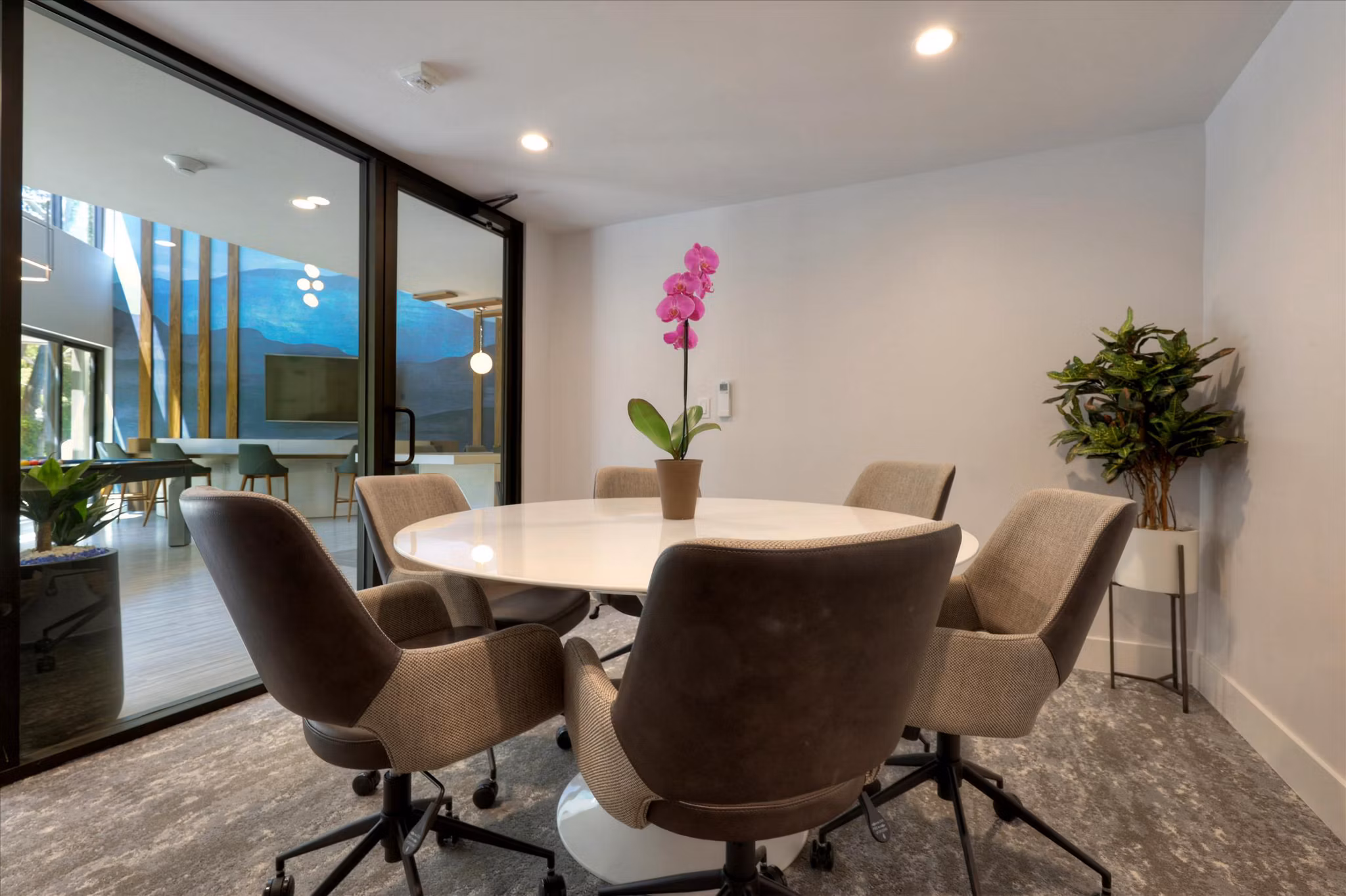 meeting facility at 100 Boyd Apartments