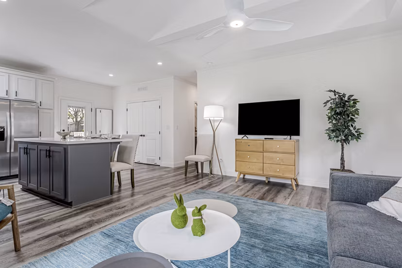 living room at Capitola Gardens Apartments