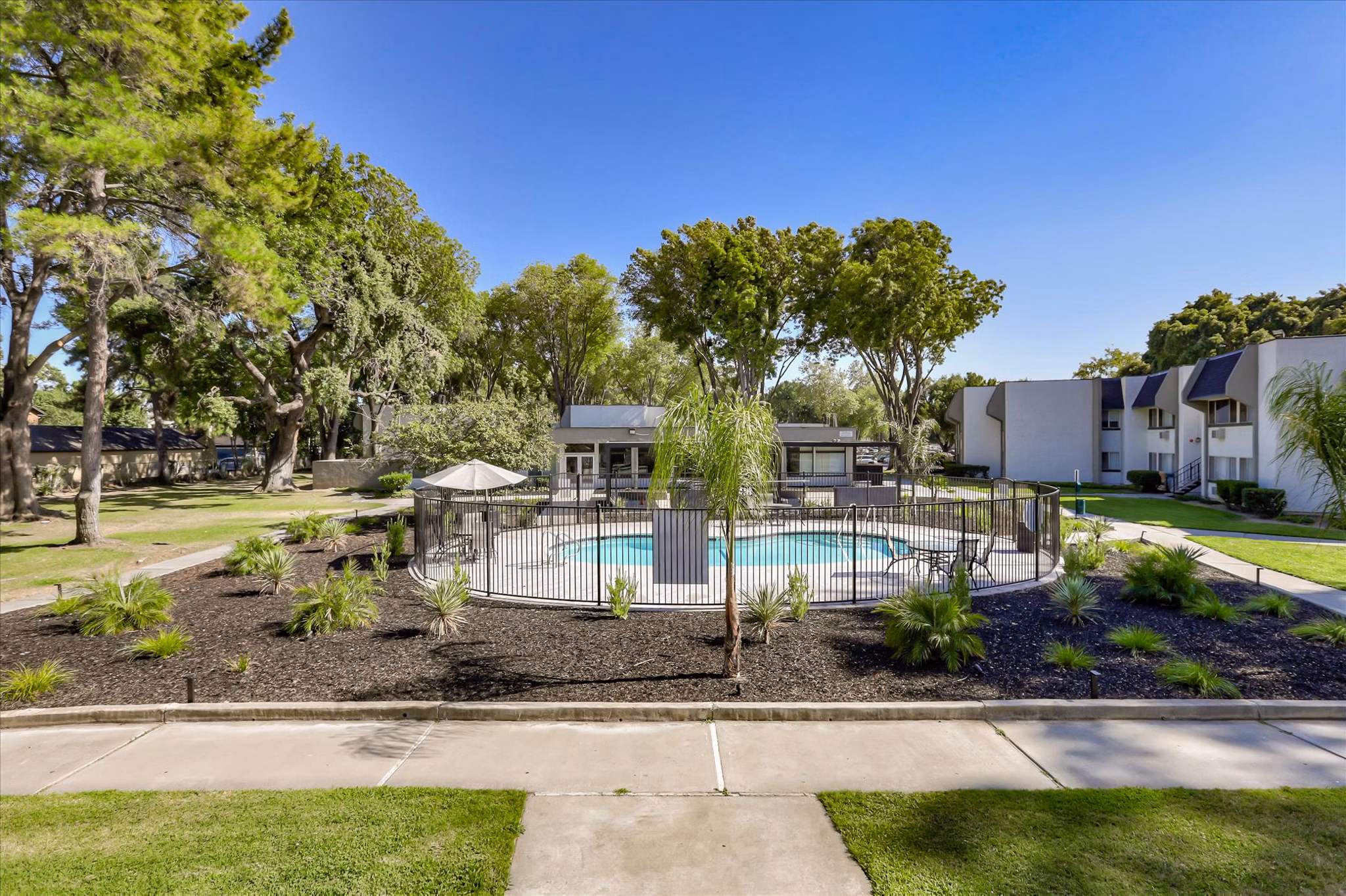 pool at Blossom Hill Apartments