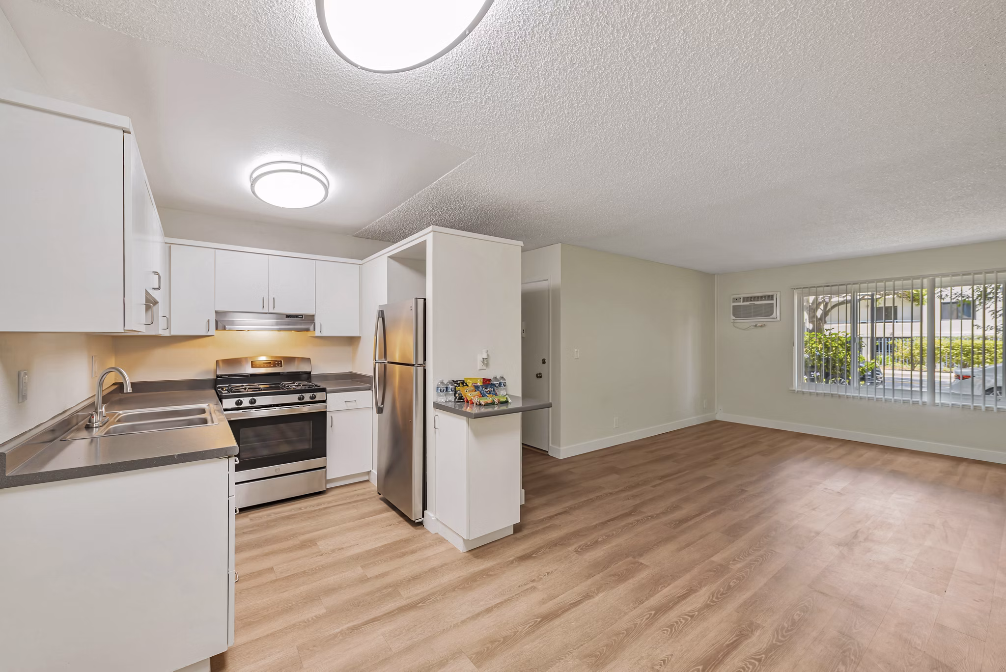 kitchen and dining room at San Jose Gardens Apartments