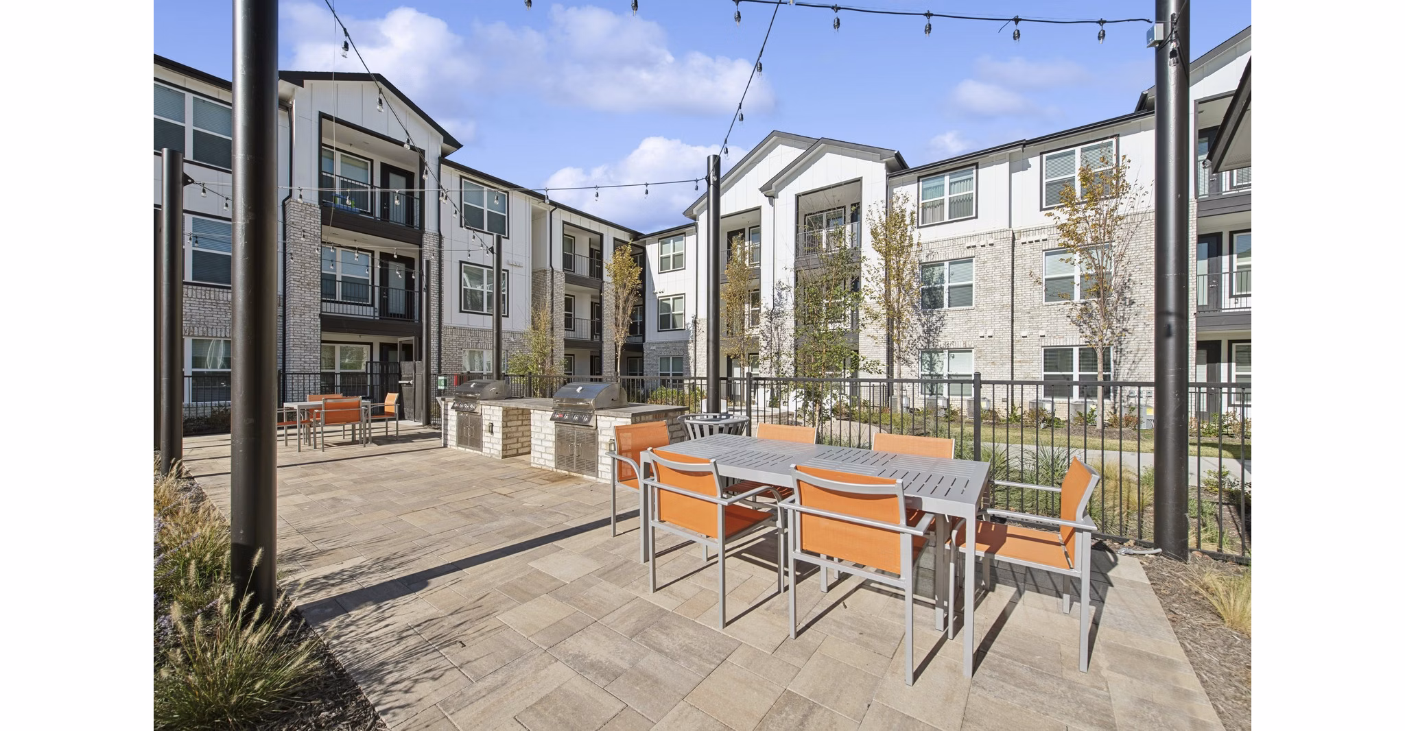grill area/patio at Ascend at McKinney North Apartments
