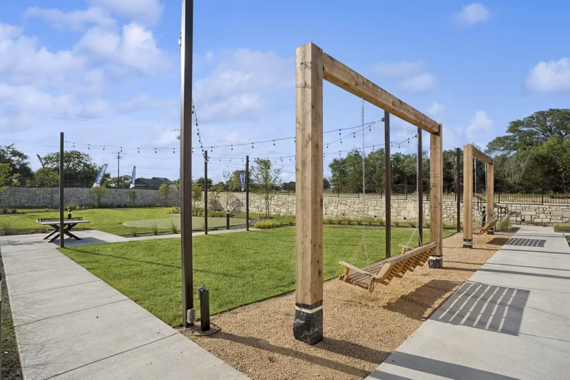 dog park/patio at Ascend at Pioneer Hill Apartments