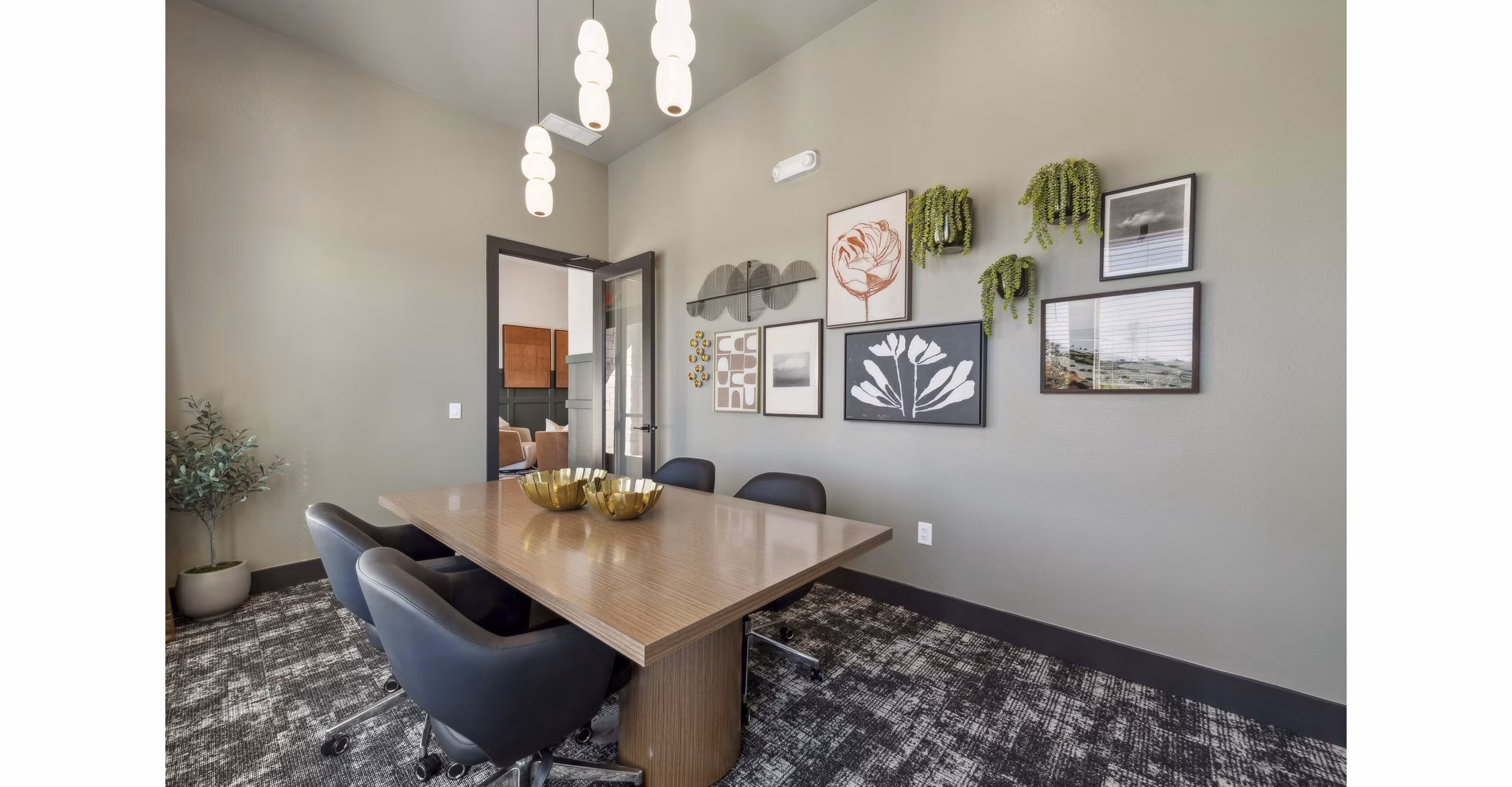 clubhouse meeting facility at Cottages at Elevon Apartments