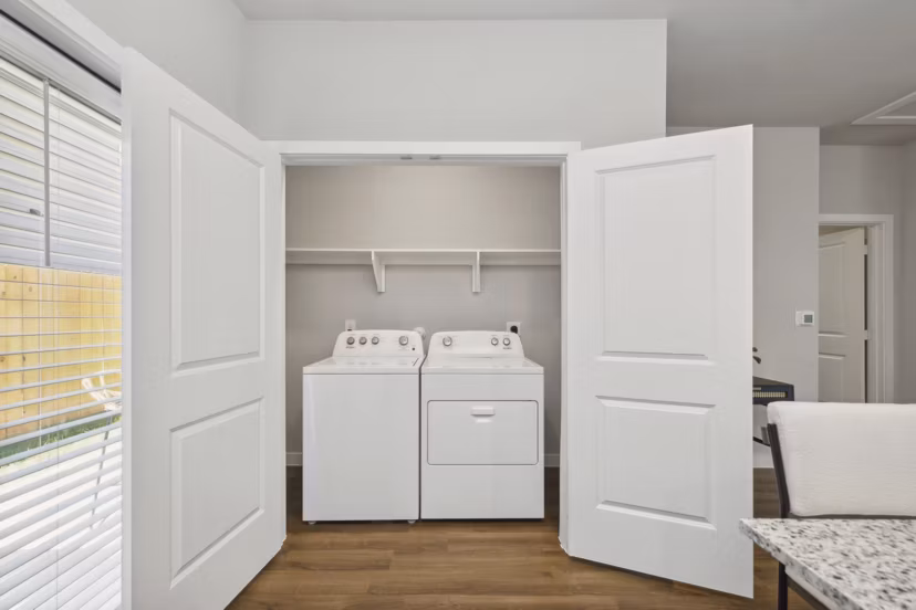 laundry room at Cottages at Lindsey Place Apartments