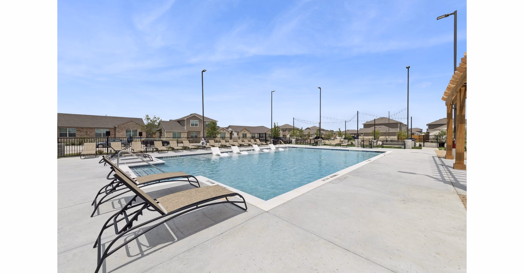 pool at Cottages at Lindsey Place Apartments