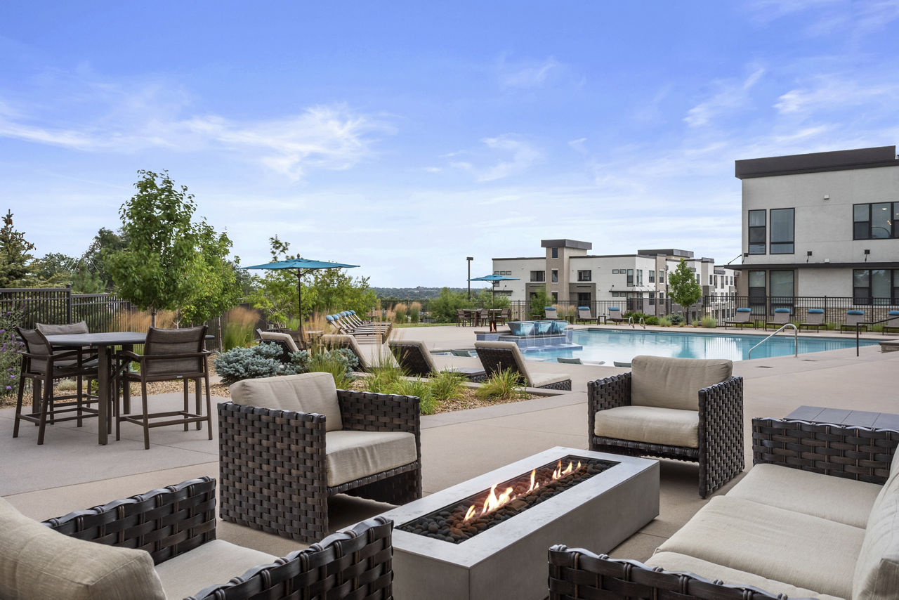 Grill area at Gateway Arvada Ridge (1 of 2)