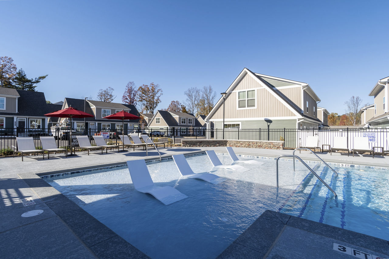 Ascend Cottages At Highland Square Hendersonville Nc 2 of 12