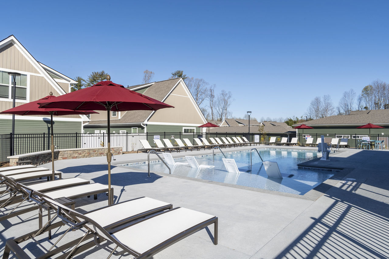 Ascend Cottages At Highland Square Hendersonville Nc 3 of 12