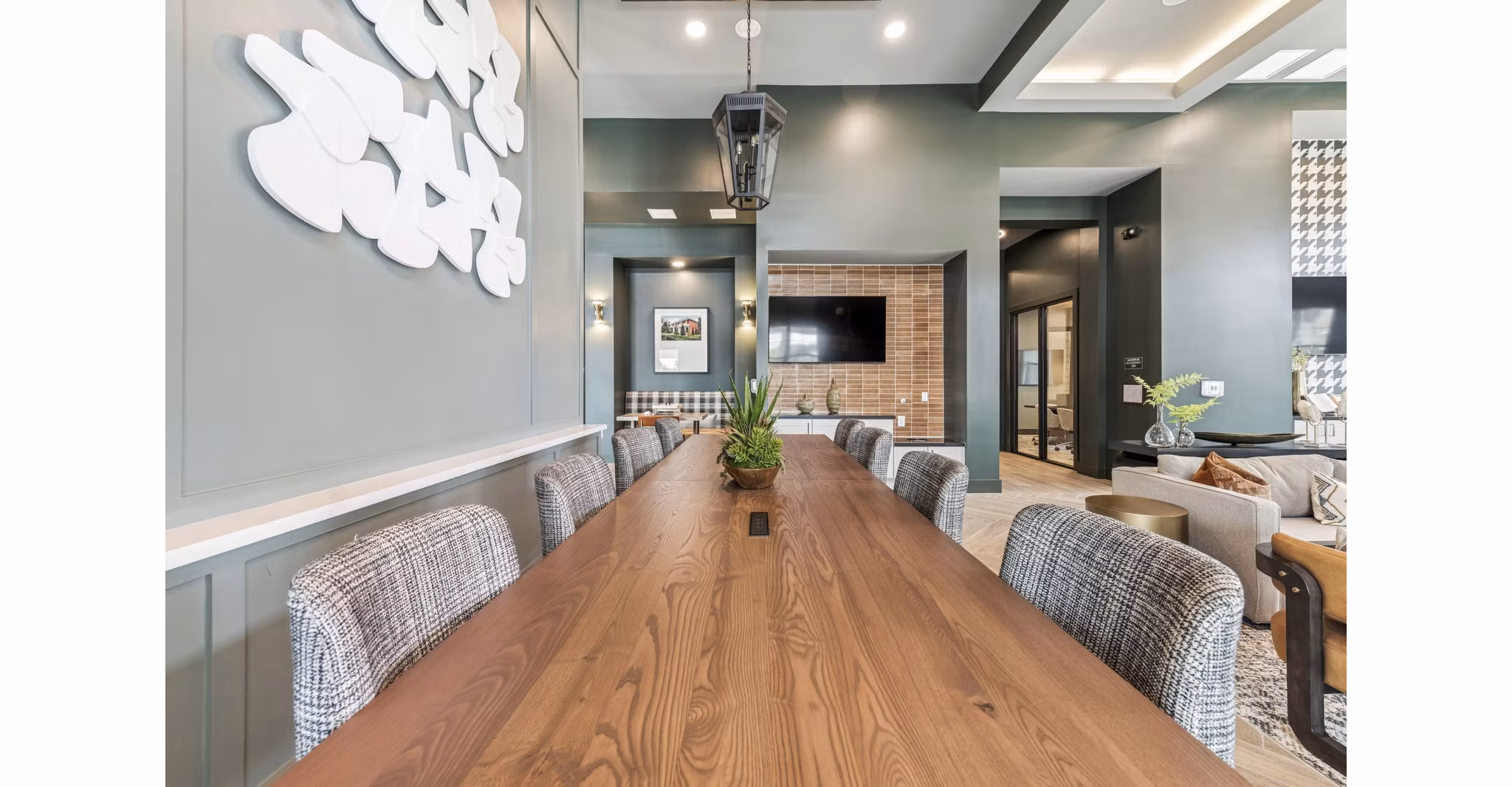clubhouse meeting facility at Ascend Morganton Park Apartments