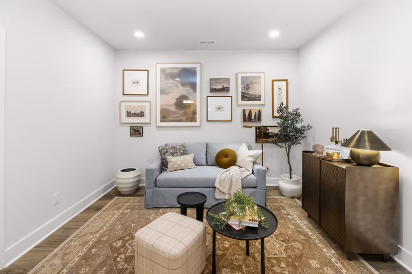 living room at Harmon Jefferson Village Apartments