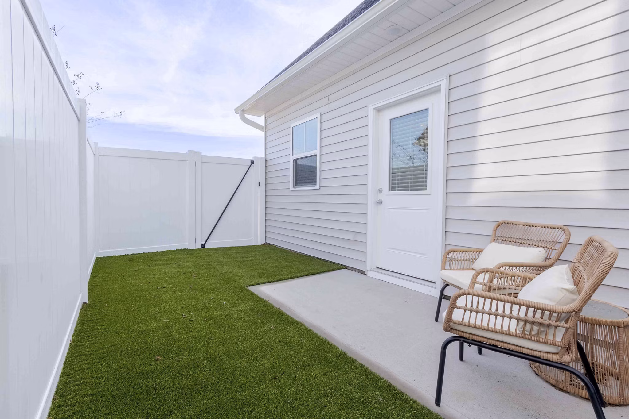 patio at Cottages at Ridgefield Apartments