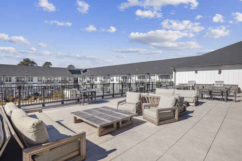 patio at Ainsworth Apartments