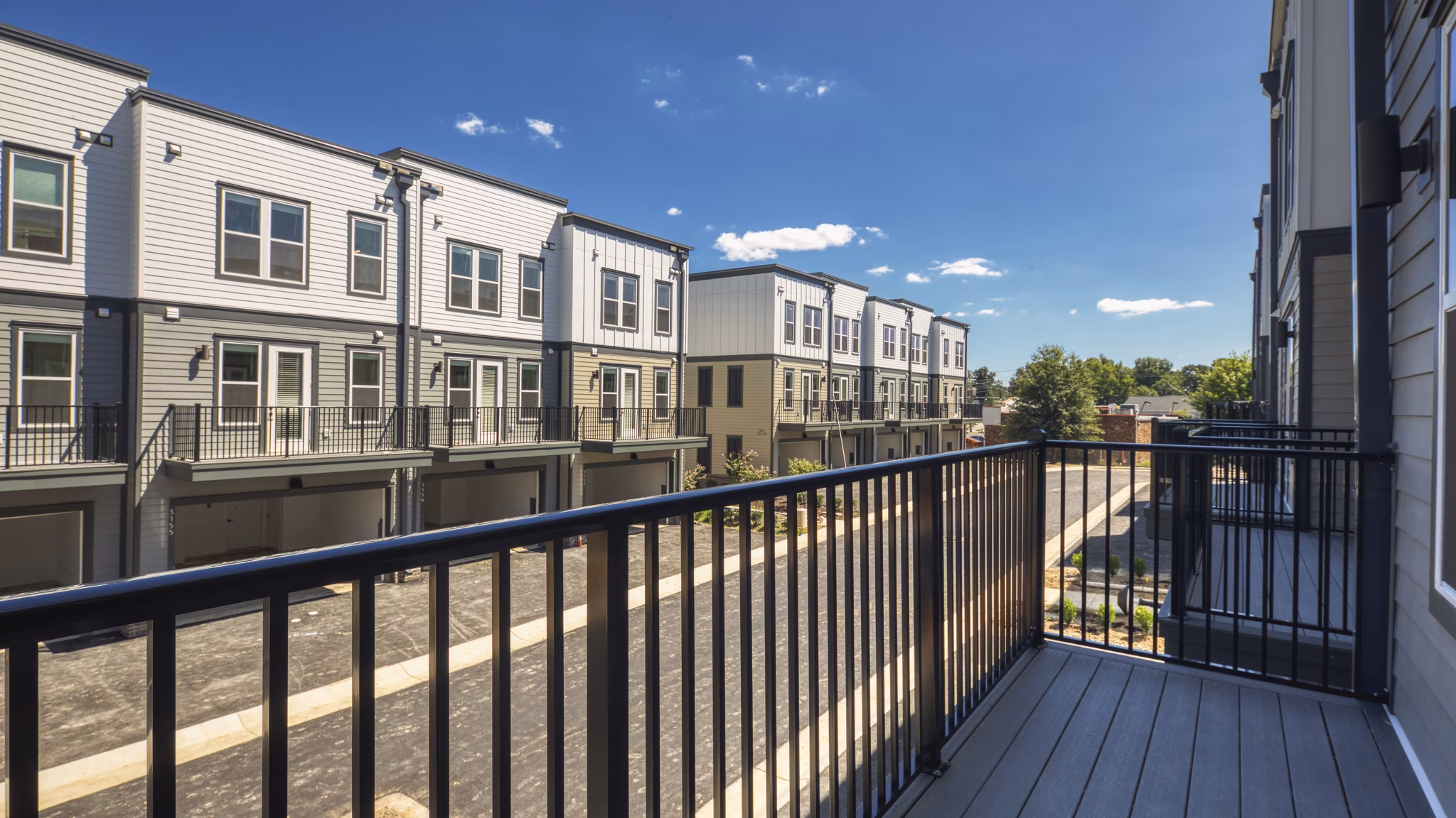 patio at Ainsworth Apartments