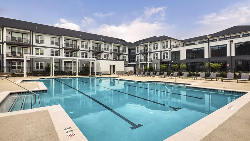 pool at Ainsworth Apartments