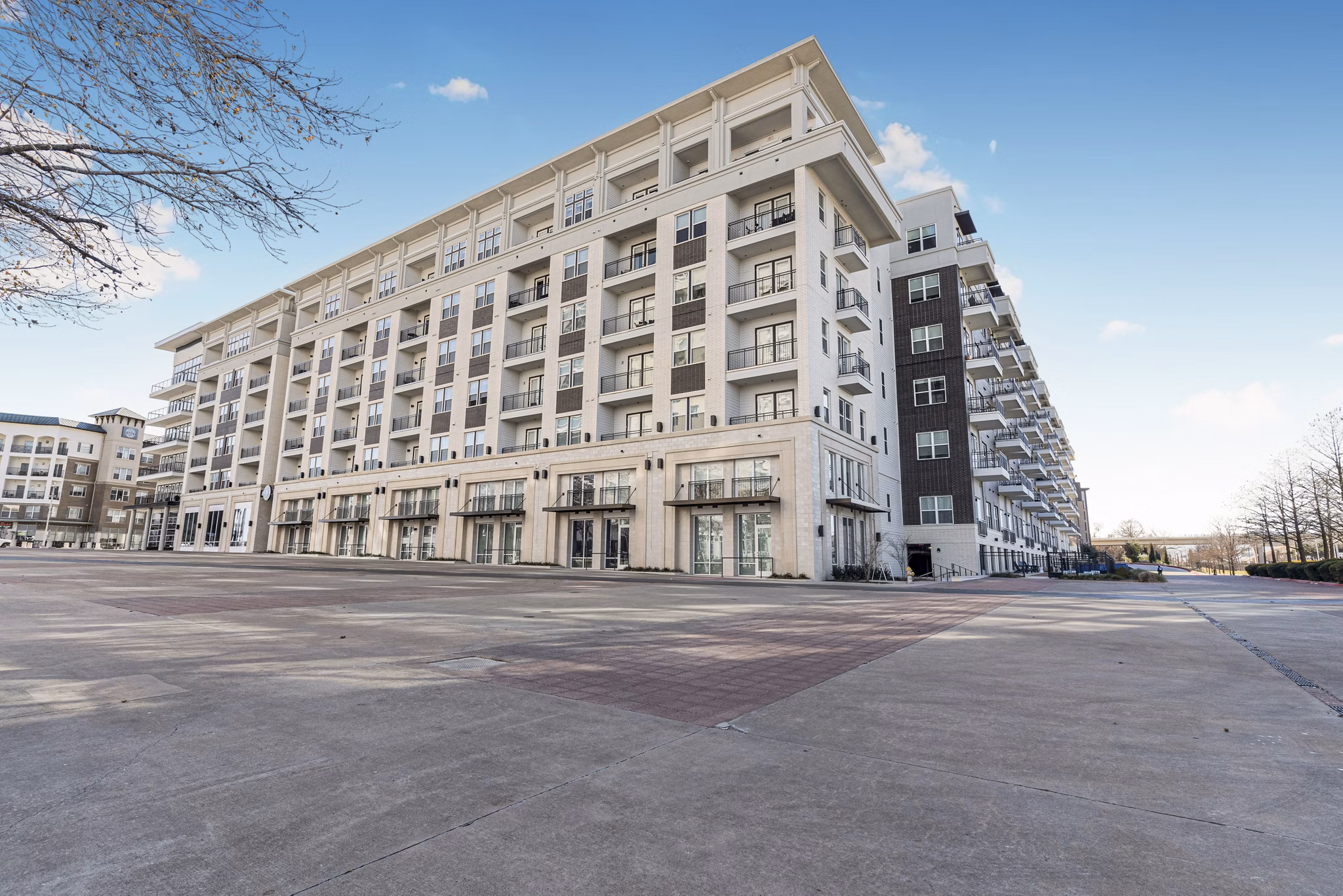 exterior at Ovation at Galatyn Park Apartments