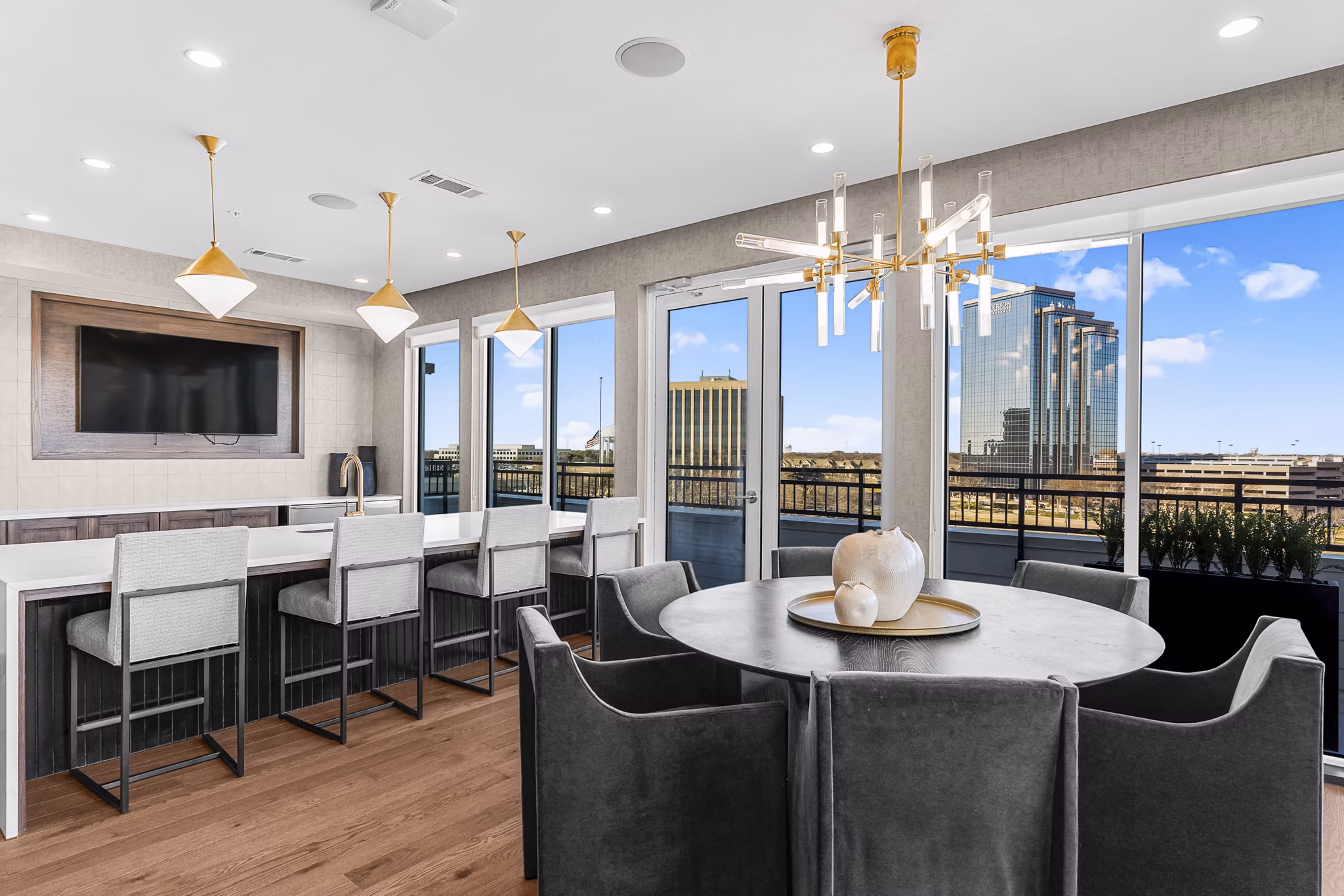 clubhouse at Ovation at Galatyn Park Apartments