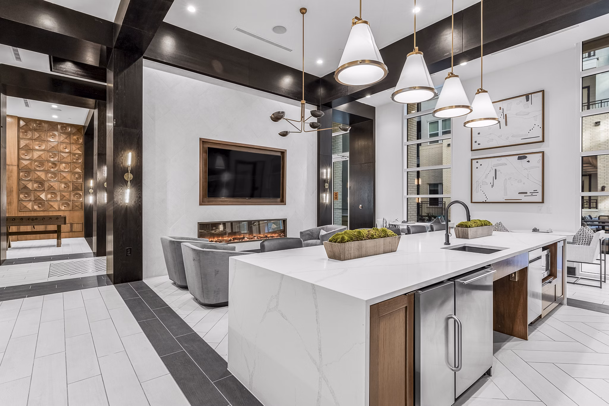clubhouse at Ovation at Galatyn Park Apartments
