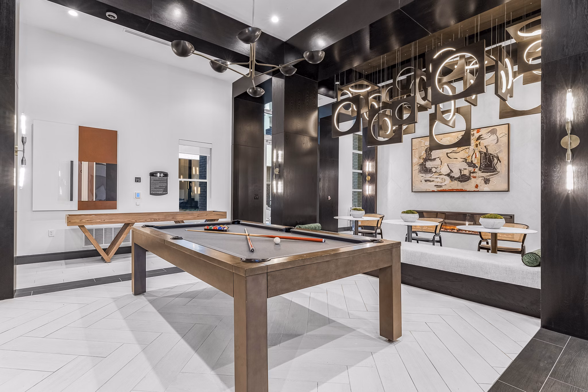 clubhouse at Ovation at Galatyn Park Apartments