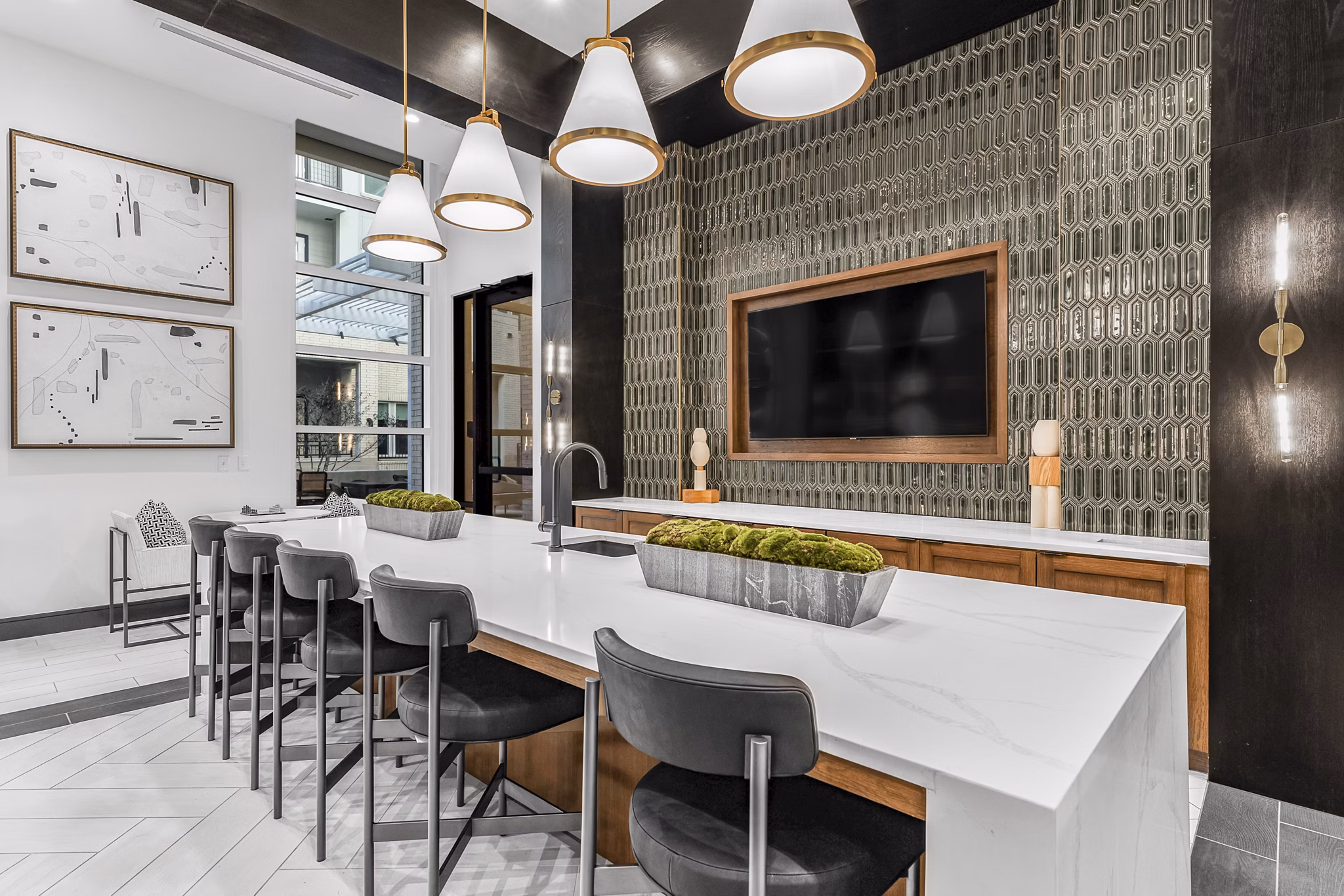 clubhouse at Ovation at Galatyn Park Apartments