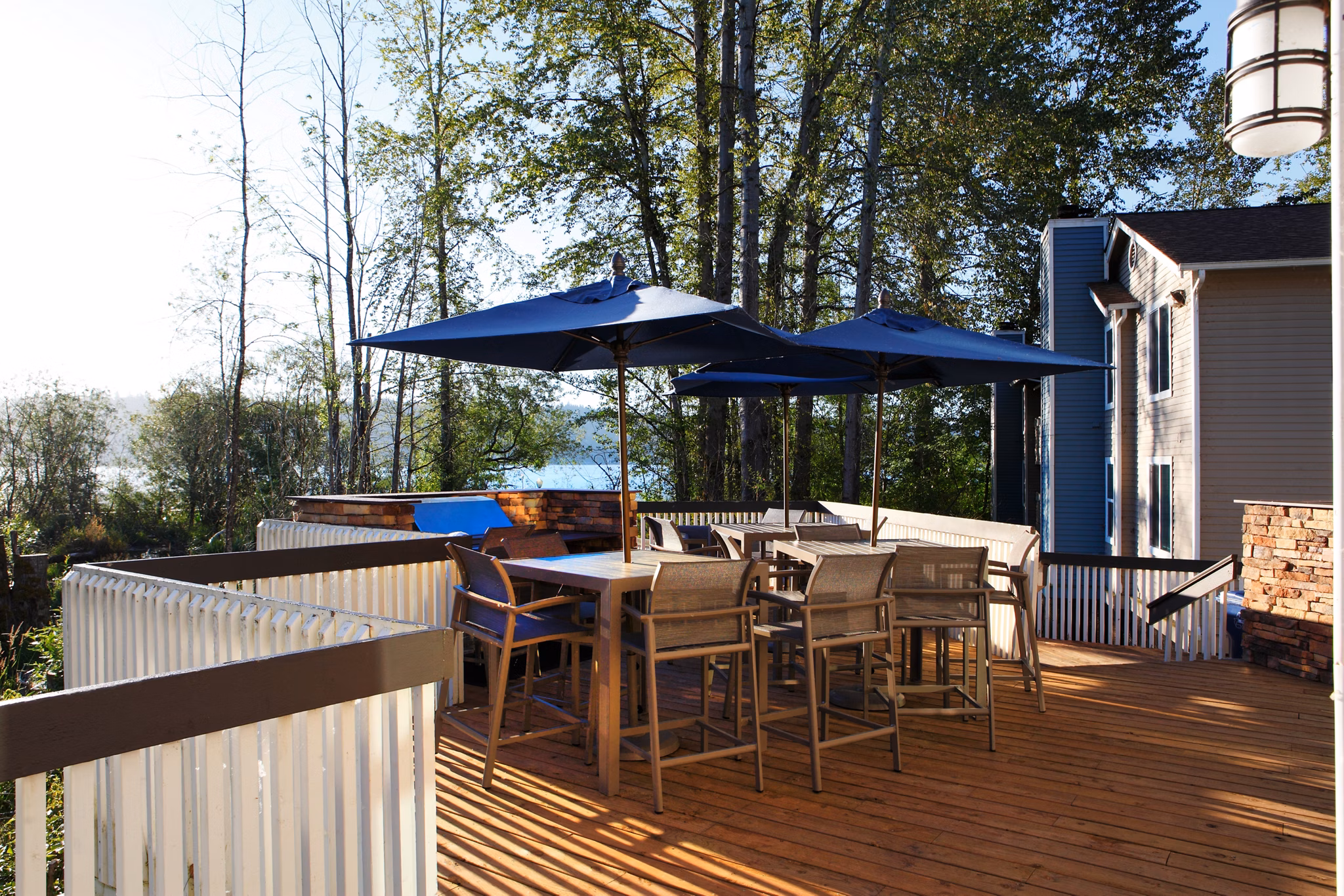 grill area at Archstone Redmond Lakeview Apartments 