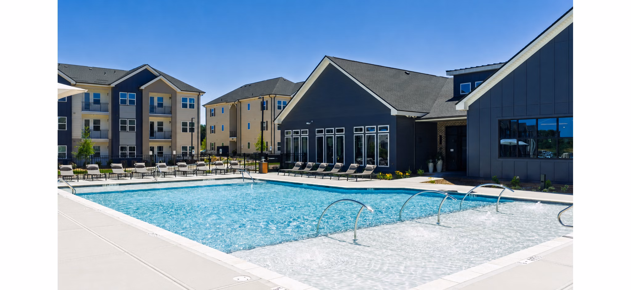 Pool at Archer Eastfield Station Apartments