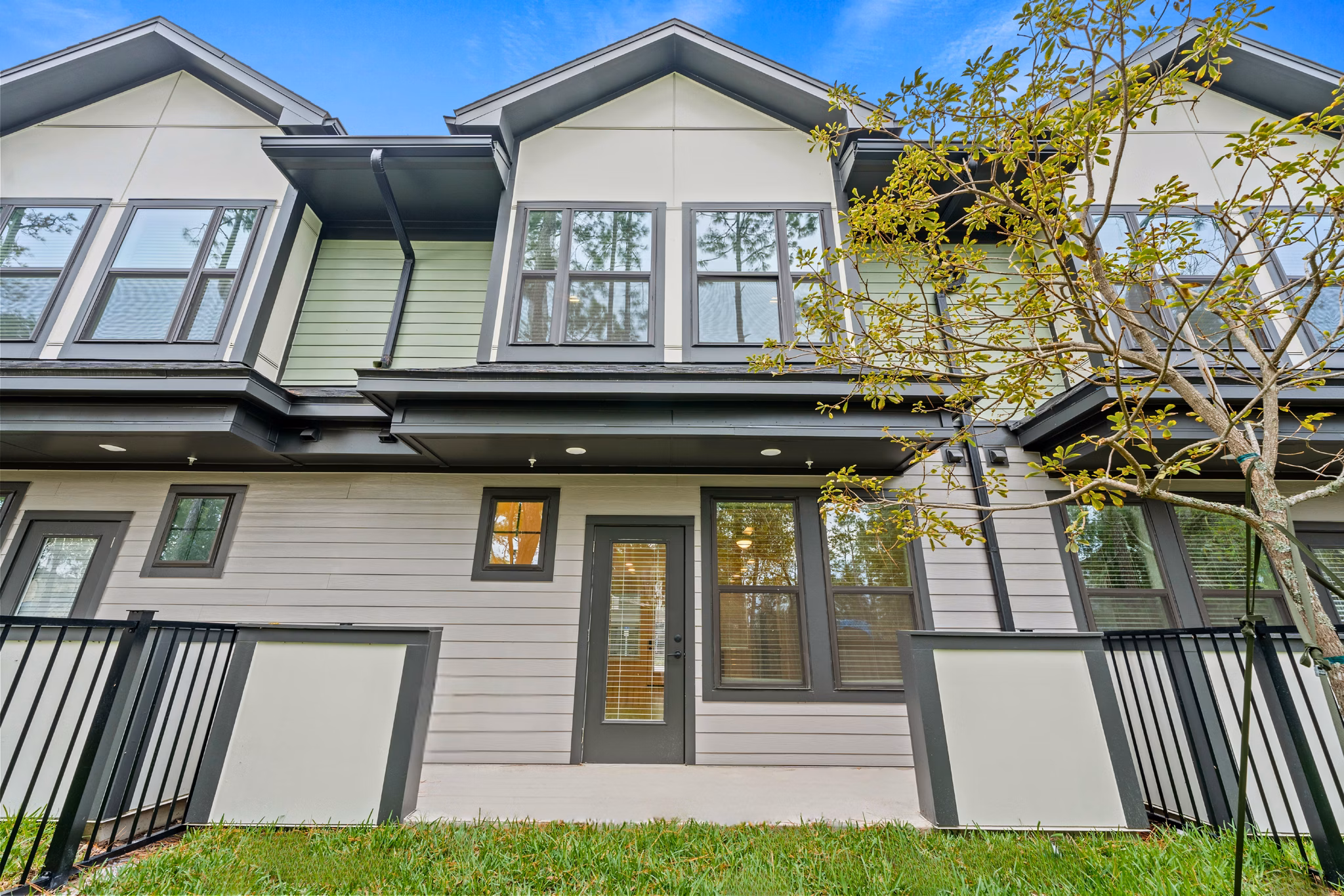 exterior at Elan Crown Point Apartments