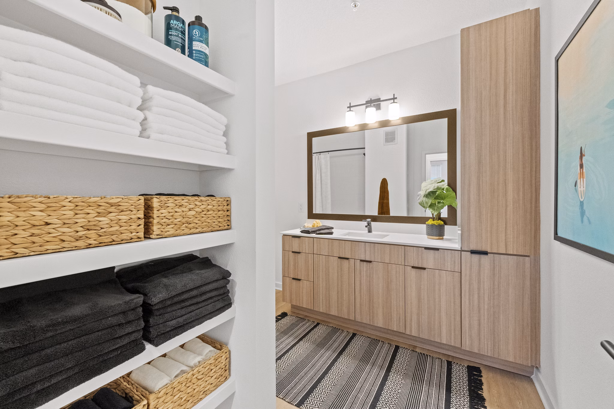 bathroom at Elan Crown Point Apartments 