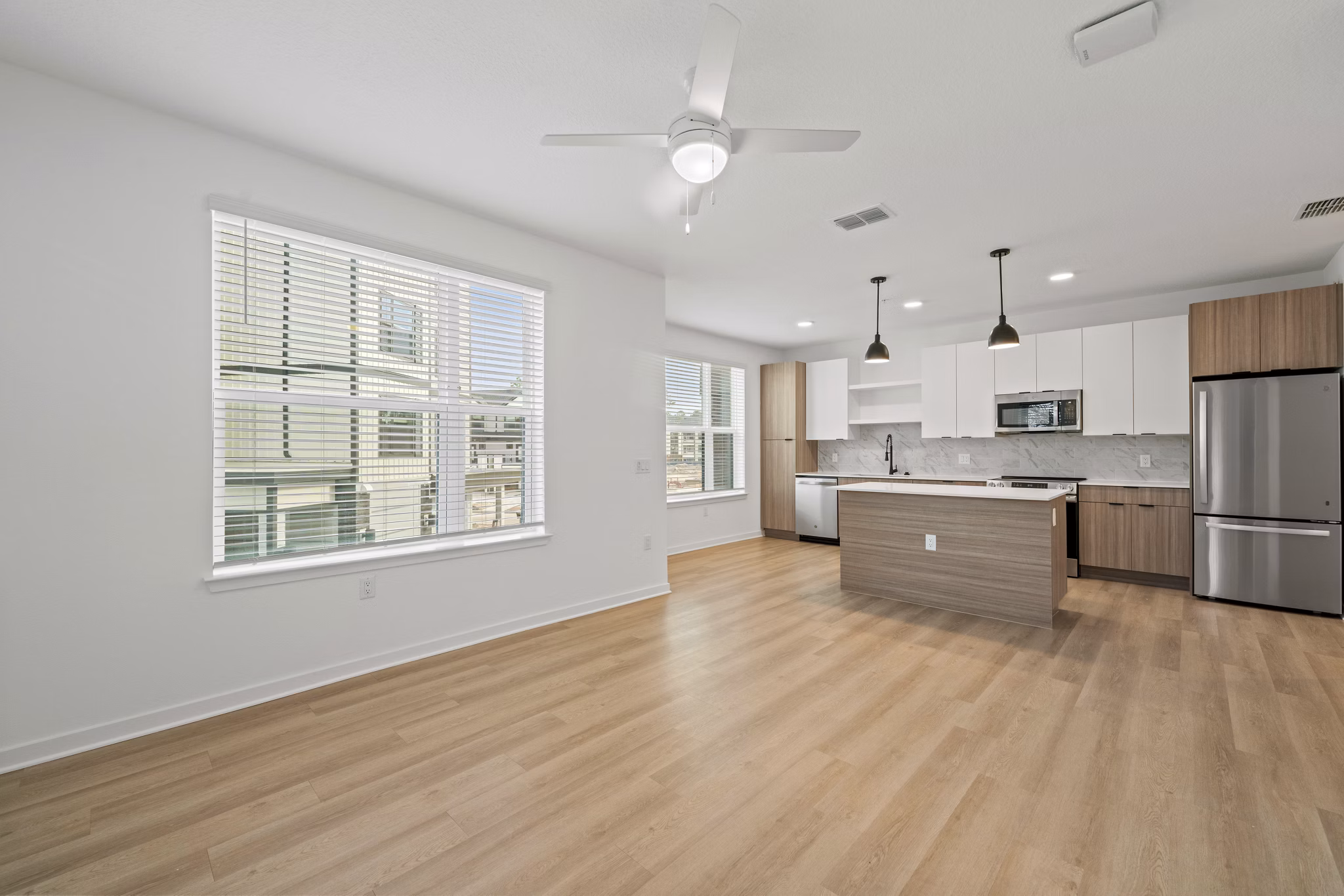 kitchen at Elan Crown Point Apartments 