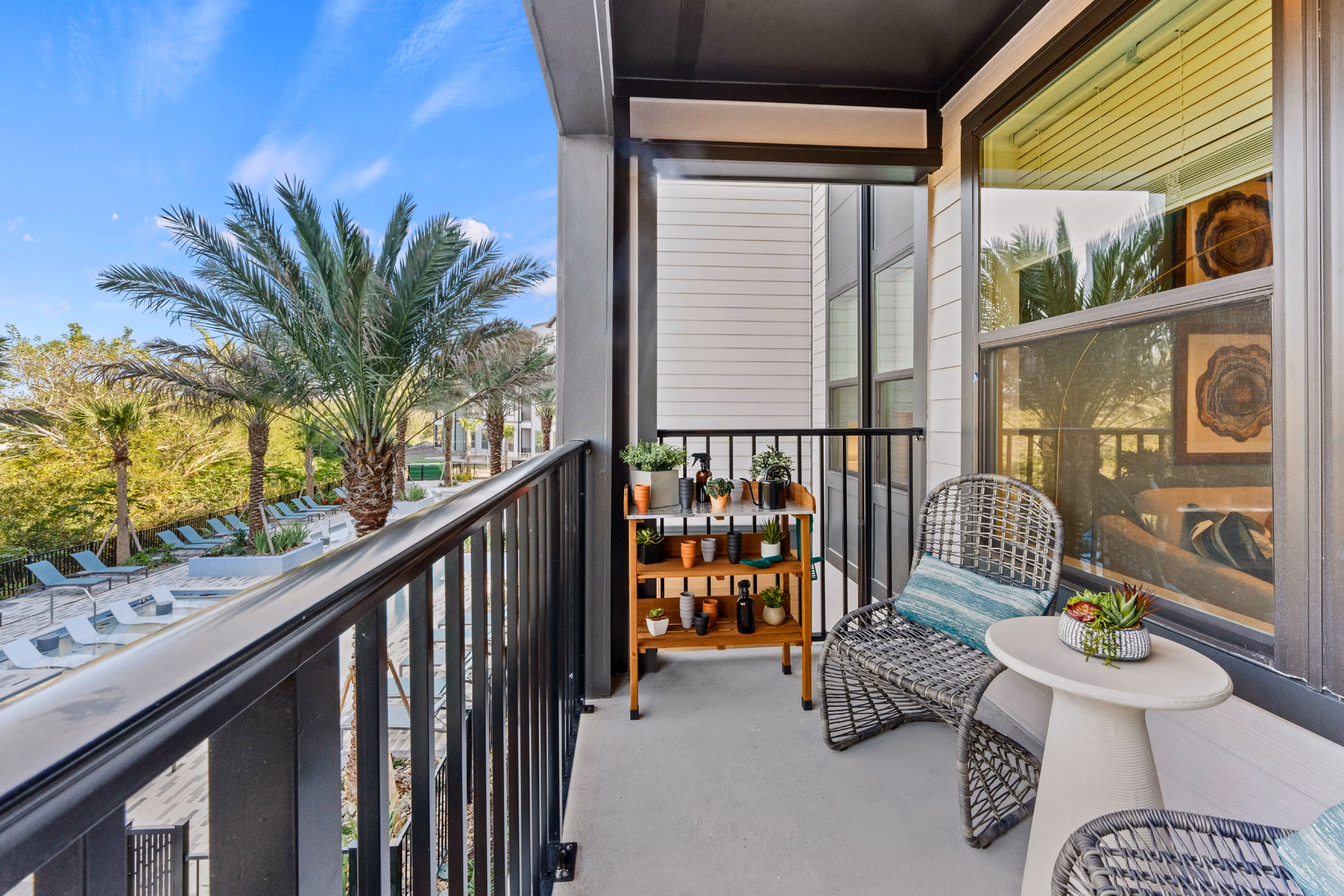 patio at Elan Crown Point Apartments 