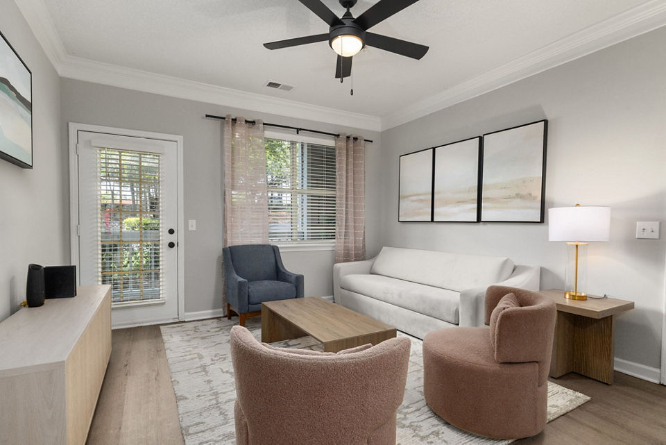 living room at Avana Creekside Apartments 
