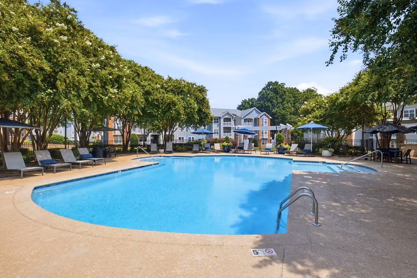 pool at Avana Creekside Apartments 