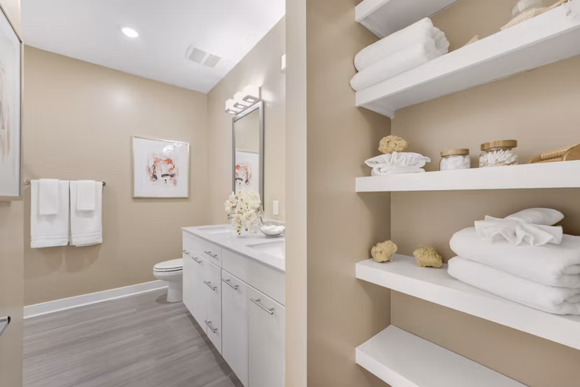bathroom at Matthews Square Apartments