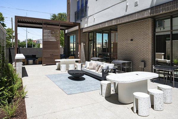 Patio at Chamberlain House Apartments