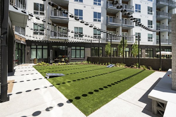 Patio at Chamberlain House Apartments