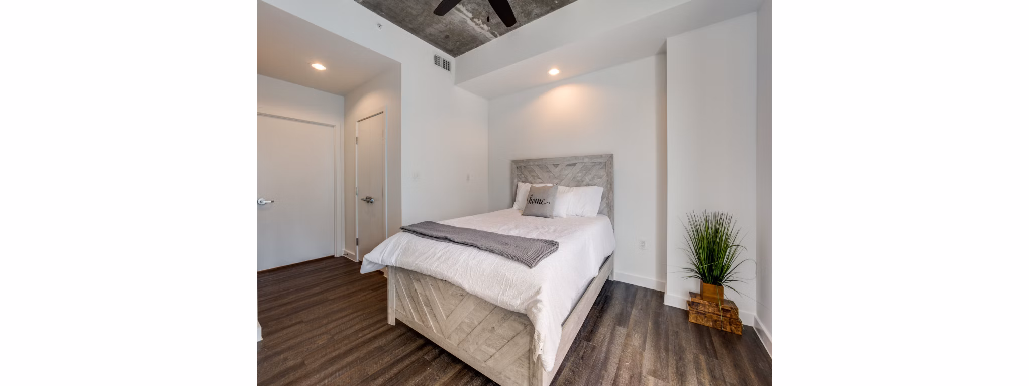 bedroom at Avenue Grove Apartments