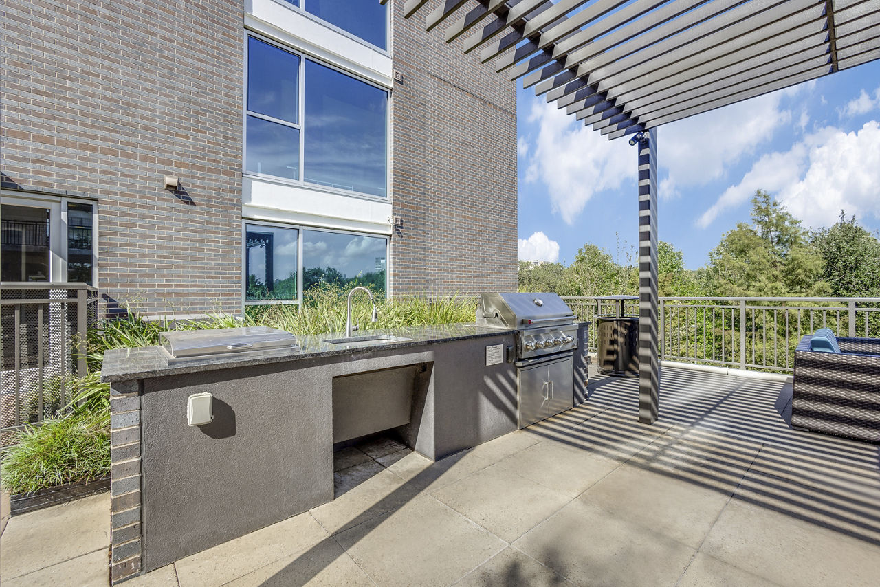 Grill area at Avenue Grove (1 of 3)