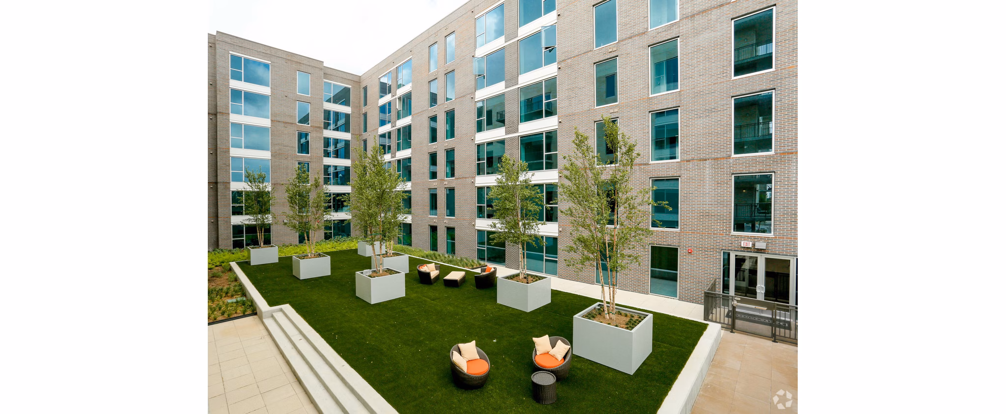 patio at Avenue Grove Apartments