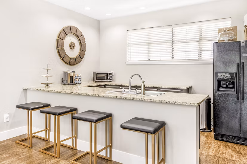 clubhouse at Foxwood Apartments