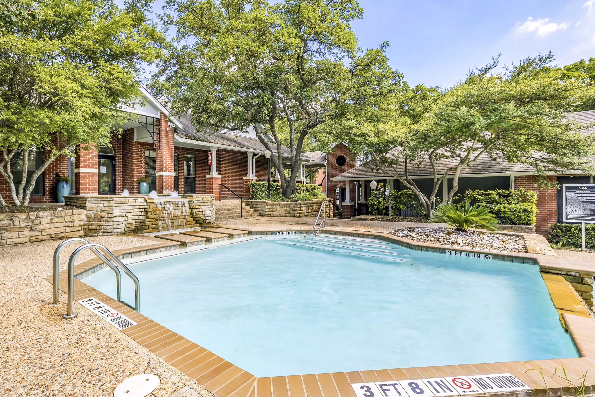 pool at Foxwood Apartments