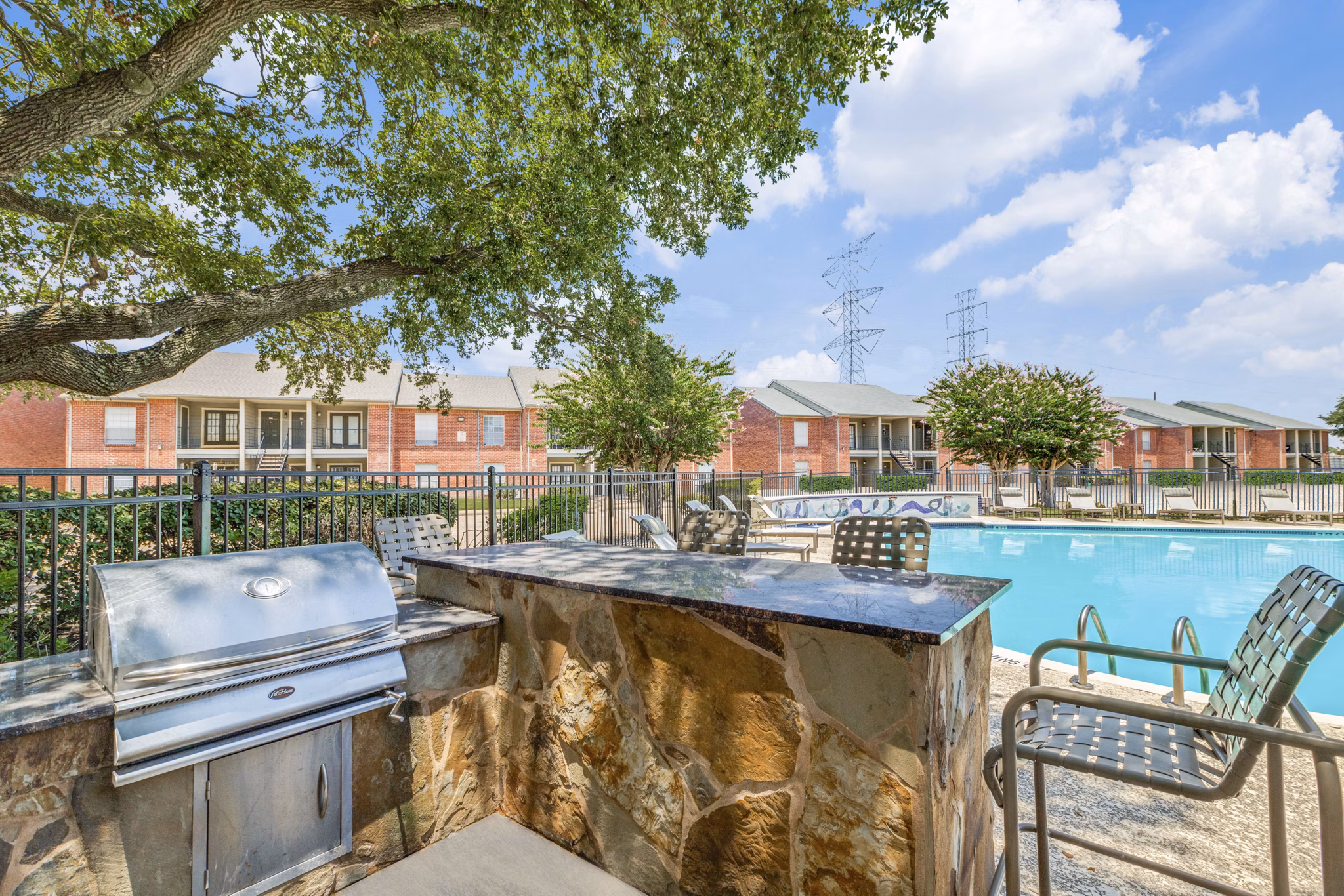grill area/patio at Morningside Green Apartments